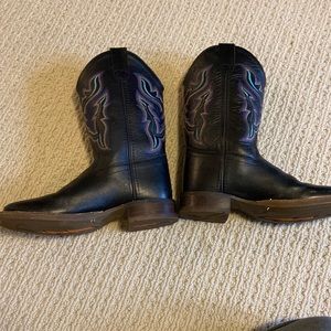 Kids sized 2 Old West boots